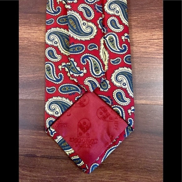JOHN COMFORT London England All Silk Paisley Print on Red Necktie - Picture 5 of 9
